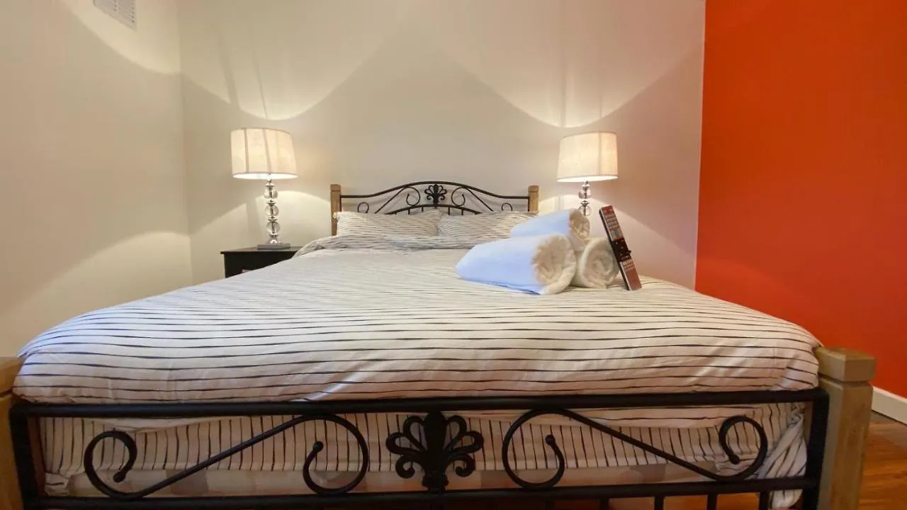 B&B Grand Heights Suites 런던