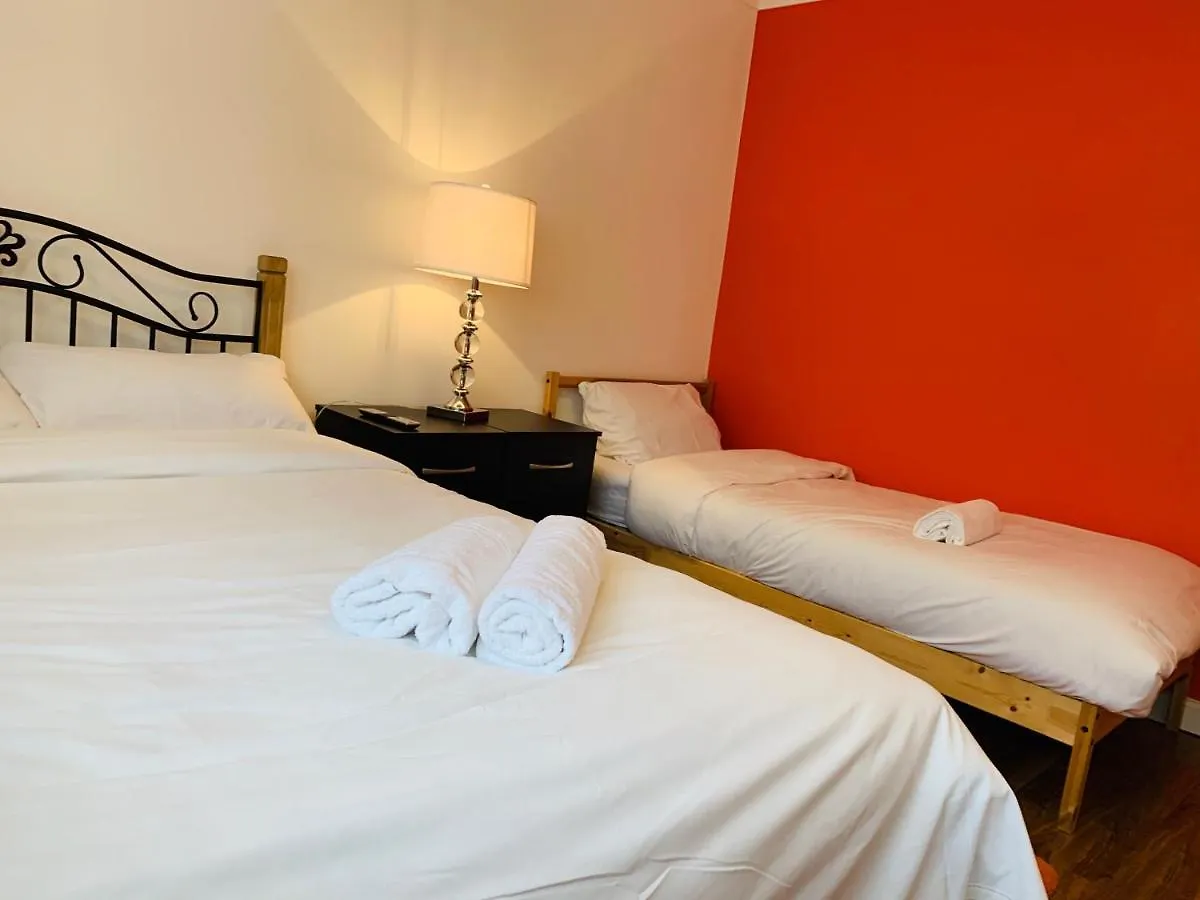 Grand Heights Suites 런던 B&B
